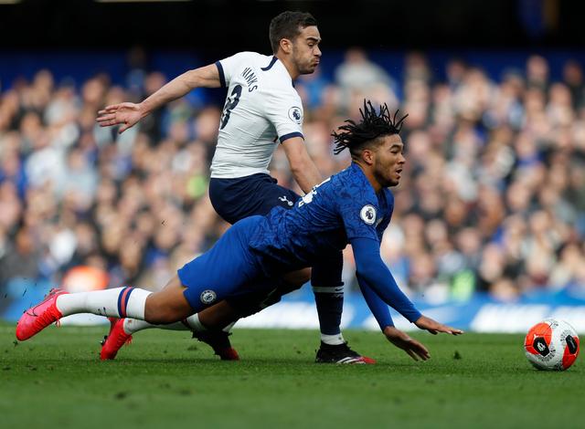 德天空：目前谢什科和曼联的转会进展远高于西蒙斯与切尔西