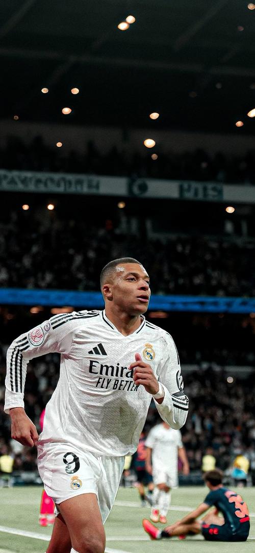 足球联赛关键球员数据统计