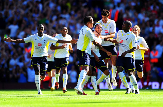 榜眼梦游11中1福克斯空砍25分，米切尔28+8，骑士送马刺交手6连败