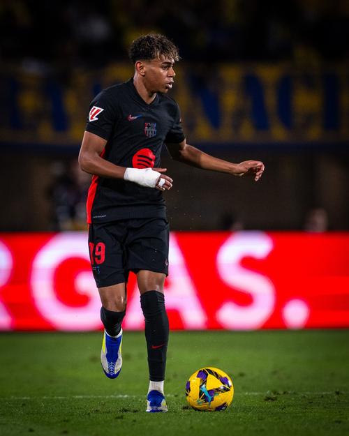 名记：恩昆库因伤将缺席周一训练，切尔西已同意他推迟回归